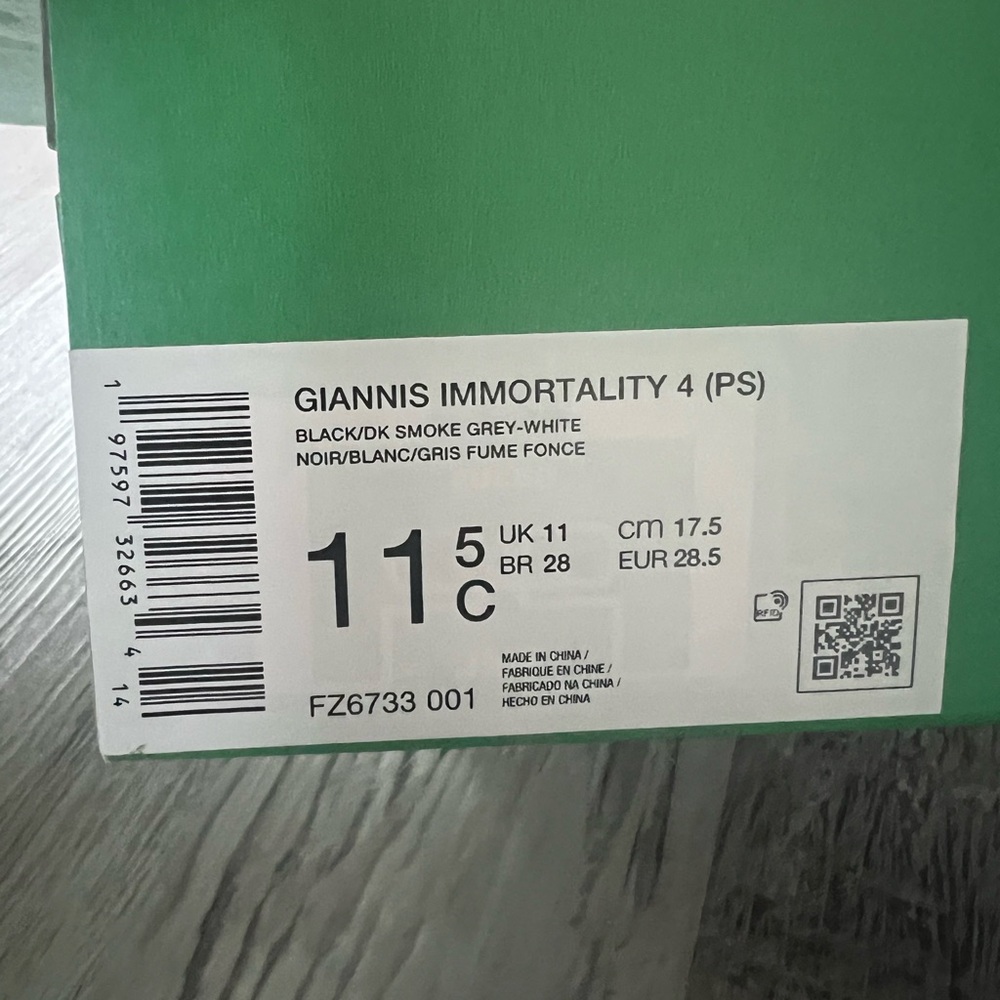 Nike Giannis Immortality 4 Kids Sneakers - Black and Gray